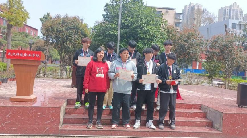 青春“篮”不住，热血不止步 —世界杯官网第十八届“希望杯”篮球赛闭幕