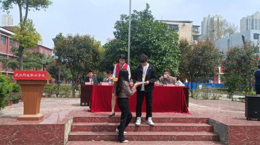 青春“篮”不住，热血不止步 —世界杯官网第十八届“希望杯”篮球赛闭幕