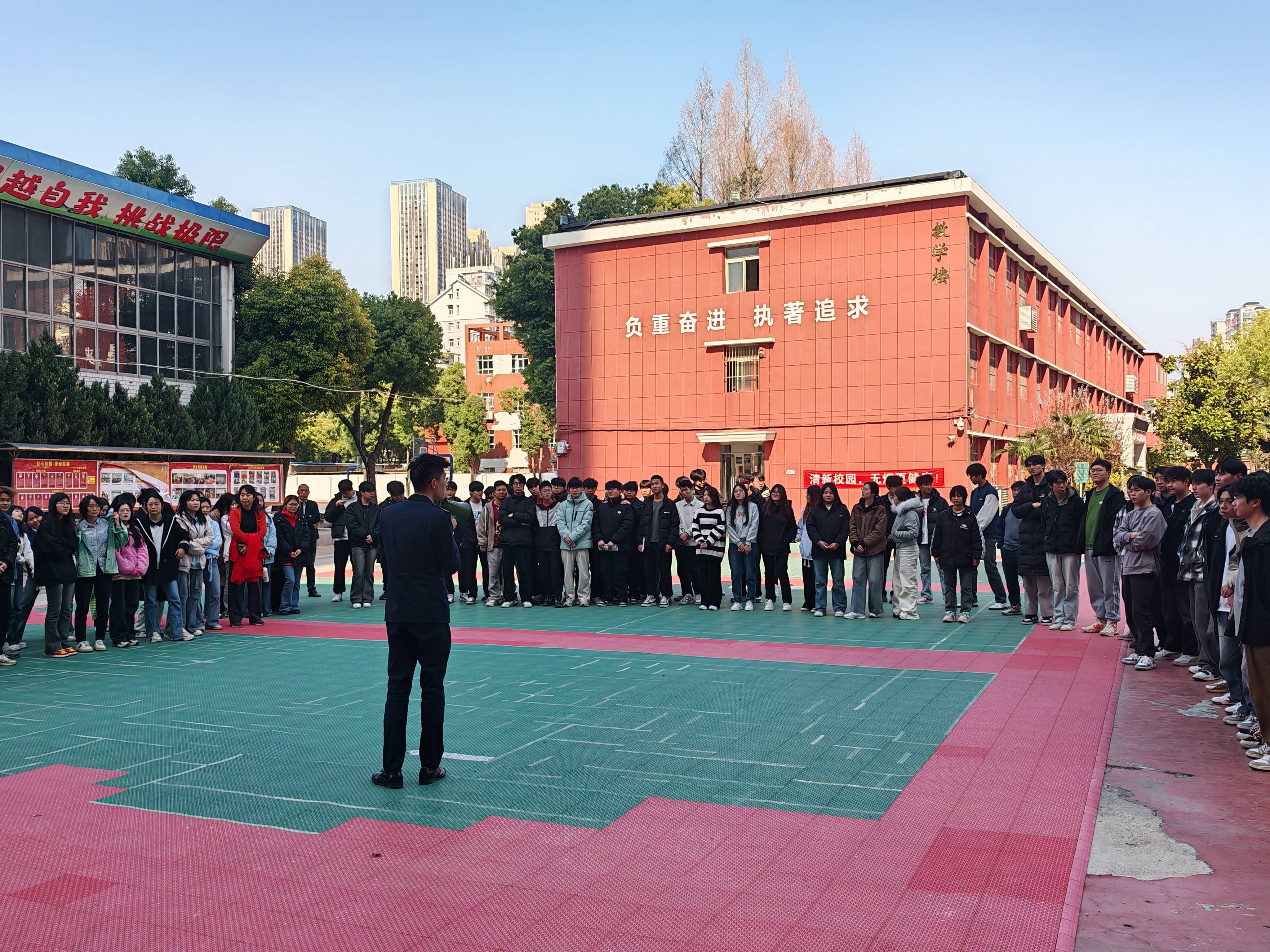 世界杯官网开展消防宣传系列活动,共筑校园“防火墙” 世界杯官网开展消防宣传系列活动,共筑校园“防火墙”