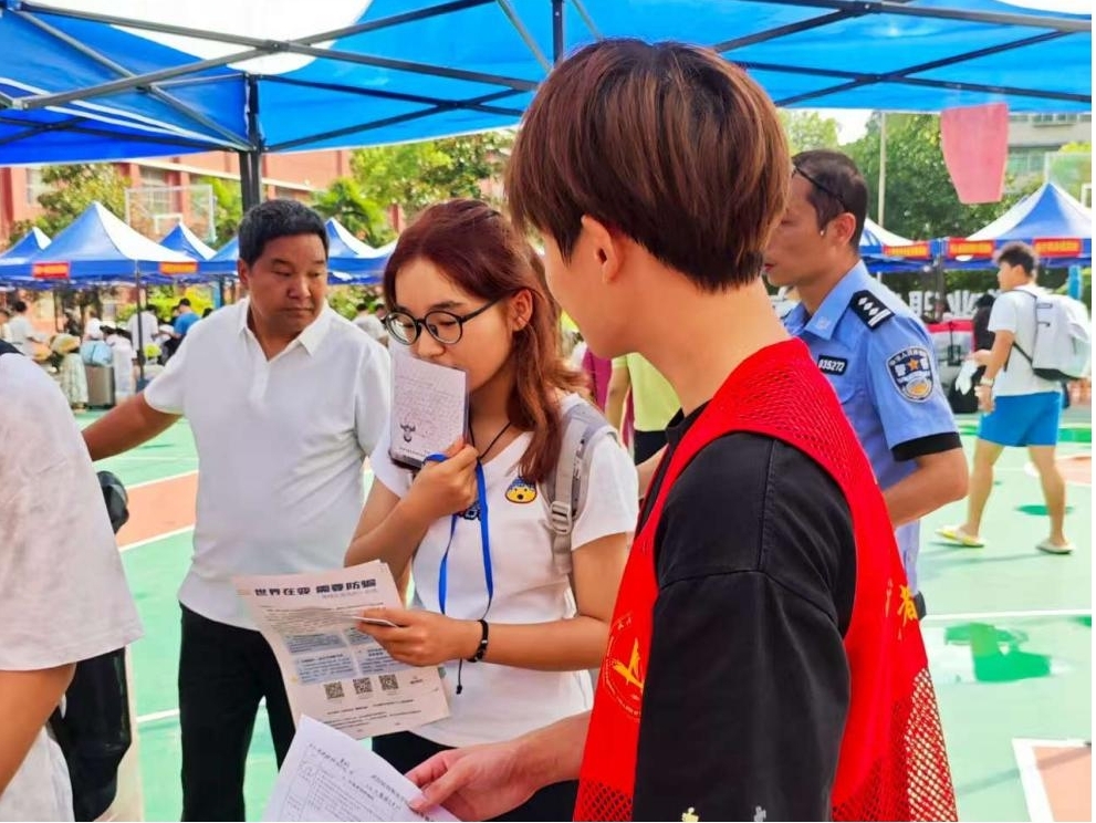 以心迎新,共赴星海——世界杯官网圆满完成2025级新生迎接工作 以心迎新,共赴星海——世界杯官网圆满完成2025级新生迎接工作