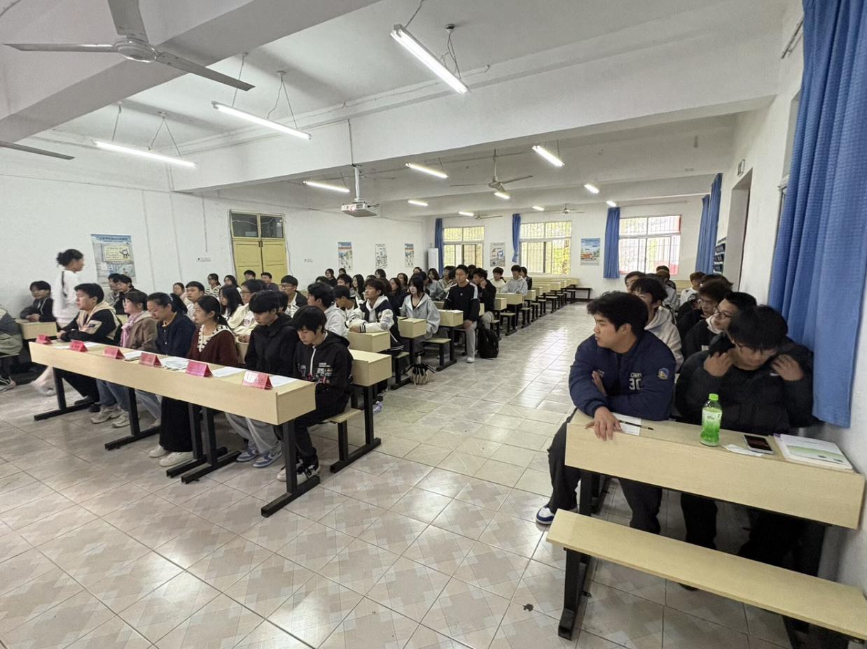 世界杯官网第八期团课开班仪式顺利举行 世界杯官网第八期团课开班仪式顺利举行