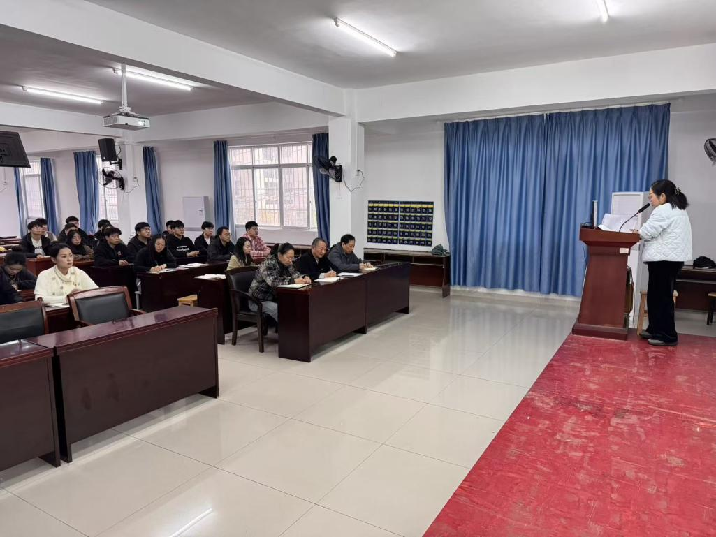淬炼初心强作风 砥砺奋进启新程—— 世界杯官网举行预备党员宣誓仪式暨作风建设专题学习