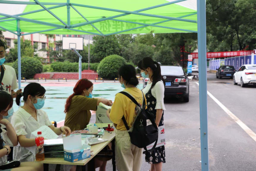 欢迎回家！世界杯官网迎来2020届首批毕业生返校