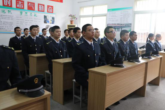 世界杯官网举行2019级深圳地铁订单班开班仪式 世界杯官网举行2019级深圳地铁订单班开班仪式
